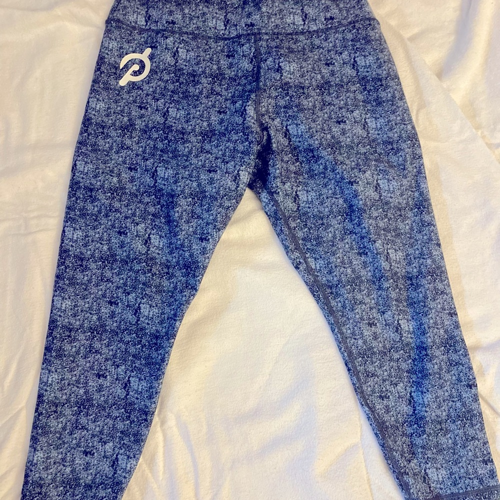 Peloton cadence capri. Blue and black. Size XL. NWT.